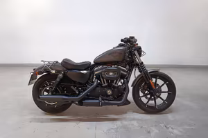 HARLEY DAVIDSON 883 Iron