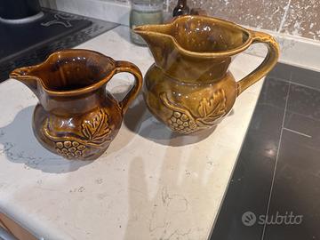 Caraffe e piatto portafrutta