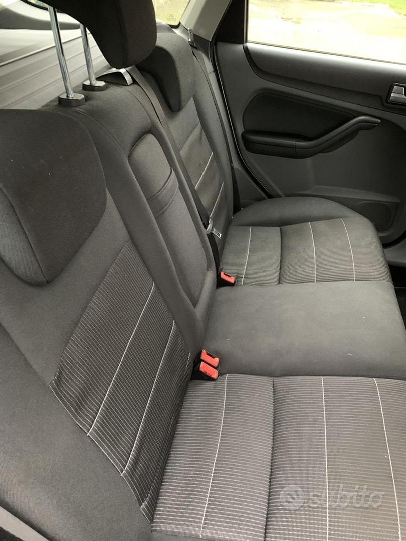 Ford Focus 2009 photo 3