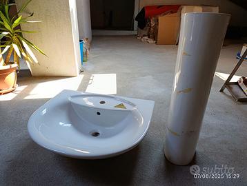Lavabo in ceramica bagno con colonna