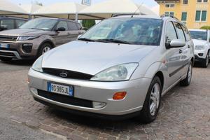 FORD Focus 1.6i 16V cat SW Ghia