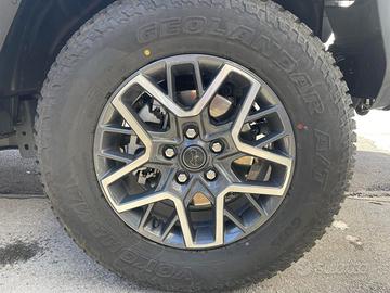 Cerchi Originali Jeep 18” + gomme Geolander G015
