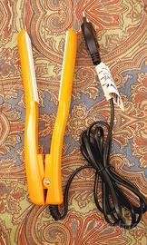 Piastra per capelli da viaggio o palestra NUOVA