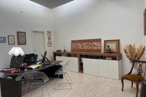 Stanza in studio professionale Via Toledo