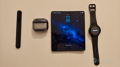Galaxy Z Fold 4 512GB + S Pen + Watch6 + Buds3