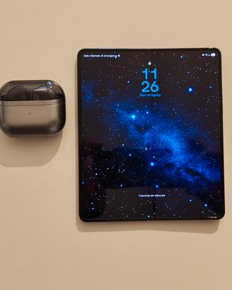 Galaxy Z Fold 4 512GB + S Pen + Watch6 + Buds3