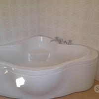 Vasca da bagno angolare