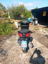 Yamaha xmax 250