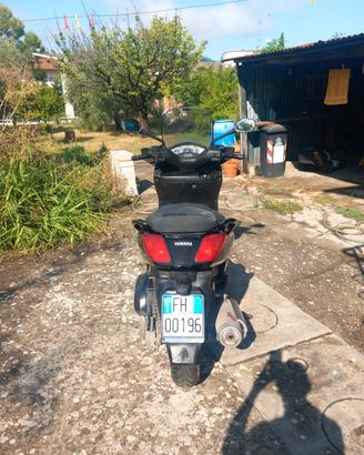 Yamaha xmax 250