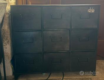 CASSETTIERA FERRO BATTUTO LIMITED ED. DESIGN C