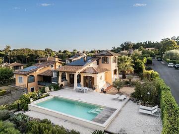 VILLA SINGOLA A BRACCIANO