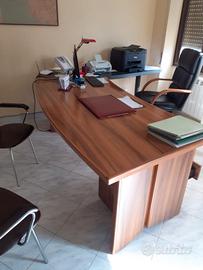 scrivania in mogano