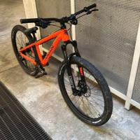 Moongose dirt fireball 