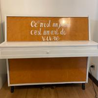 Pianoforte Faes compatto, dimensioni ridotte