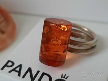 Anello in argento con ambra  baltica