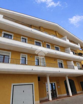 4 LOCALI A MOSCIANO SANT'ANGELO