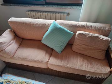 Set completo divano, poltrone e puff 