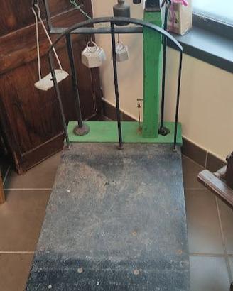 Bilancia Agricola Vintage in Legno – Usata per Pes