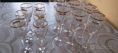 bicchieri e caraffe in cristallo