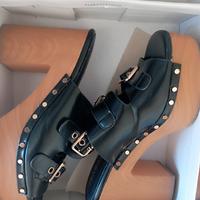 numero 40 vengo scarpe a buon prezzo e anche buone