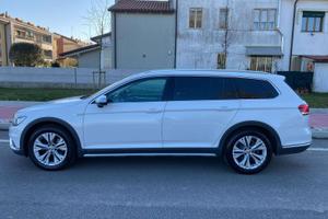 Passat Alltrak 190 cv