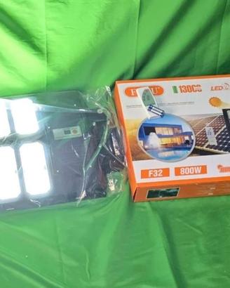 Lampione solare Led 800W con sensore di movimento 