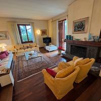 Villa con ampio giardino