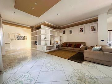 4 LOCALI A TORRE DEL GRECO