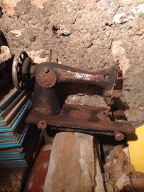 Vecchia macchina da cucire