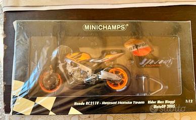 Minichamps Honda RC211V Max Biaggi MotoGp 2005