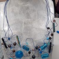 Collana handmade, pietre cristallo e resina