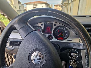 Volkswagen Passat Variant Highline 2.0 tdi 140 CV