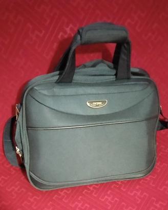 Borsa da viaggio Carpisa 45x30cm.  con tracolla