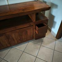 mobile etnico TV sheesham