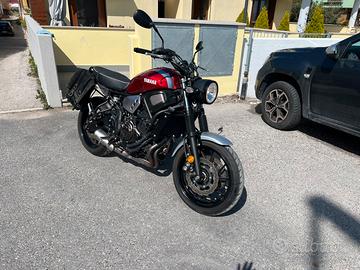 Yamaha xsr700