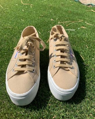 Scarpe di tela Superga