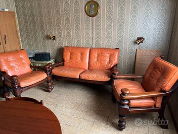 DIVANO CON POLTRONE VINTAGE IN VERA PELLE