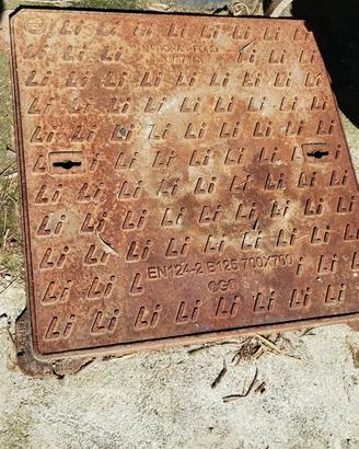 Coperchio in ghisa per pozzetto,con telaio 70x70 c