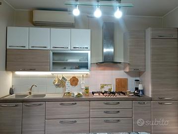 CUCINA COMPONIBILE MT 5,60