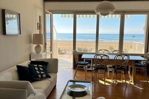 Fronte mare zona Piazza Mazzini 3 camere