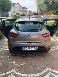 Renaul Clio IV costume national 1.5 Dci