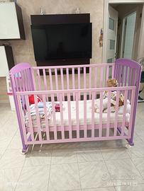 Lettino per neonato e bambino in legno lilla 