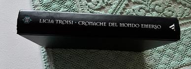 Libro “Cronache del mondo emerso”