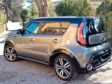 KIA SOUL 1600 cc Diesel