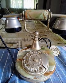 Telefono in onice vintage.