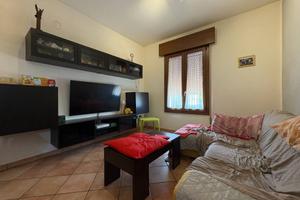 Villa di 125 m² con 5 locali e box auto a Cenesell