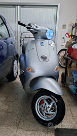 Vespa et4 150