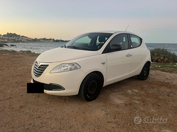 Lancia y ecochic 2012 benzina/gpl