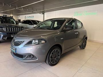 LANCIA YPSLON 1200 GPL DI SERIE GOLD UNICOPROPRIET
