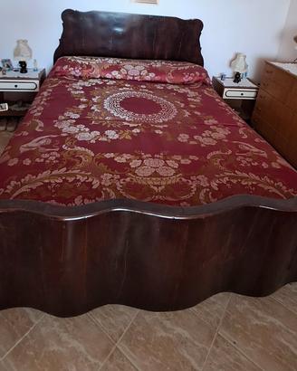Struttura letto in legno antico